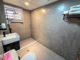 Hexing Hotel