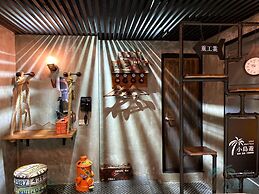 Hexing Hotel