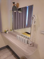 Hexing Hotel