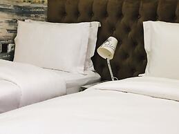 Express City Hotel