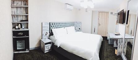 Express City Hotel