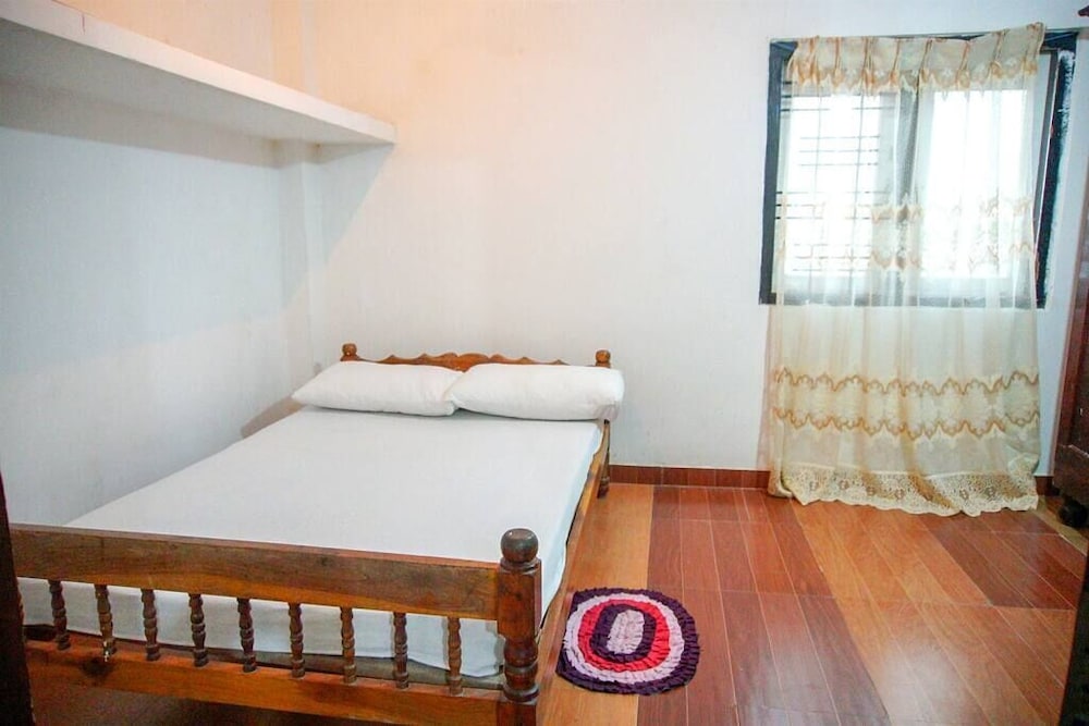 Mango Tree House