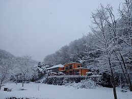 Akiu Canada