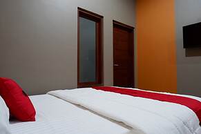 RedDoorz Syariah near Stasiun Tegal