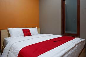 RedDoorz Syariah near Stasiun Tegal