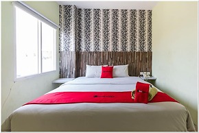 RedDoorz Plus @ Hertasning Area