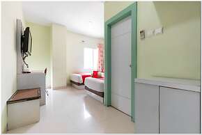 RedDoorz Plus @ Hertasning Area