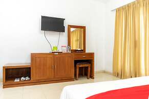 RedDoorz Plus Syariah near Java Supermall Semarang 2