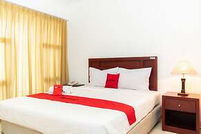 RedDoorz Plus Syariah near Java Supermall Semarang 2