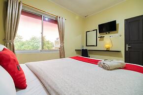 RedDoorz near Tomang 2