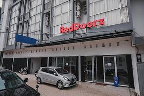 RedDoorz @ Jalan Sukabangun 2 Palembang