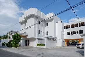 RedDoorz Plus @ Cameloan Hotel Palu