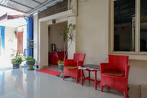 RedDoorz near Millenium Waterpark Palu