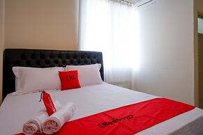 RedDoorz near Millenium Waterpark Palu