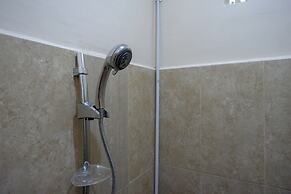 RedDoorz near Millenium Waterpark Palu