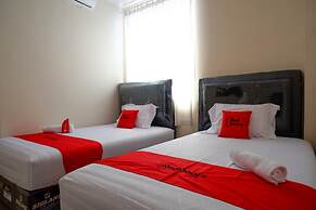 RedDoorz near Millenium Waterpark Palu