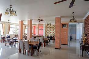 RedDoorz Plus Syariah @ Hotel Boulevard Luwuk