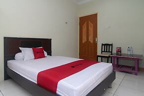RedDoorz @ Frans Seda Kupang