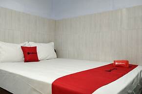 RedDoorz @ Hotel Surabaya Sumenep