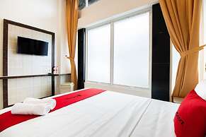 RedDoorz Plus @ Centrium Katamso Medan