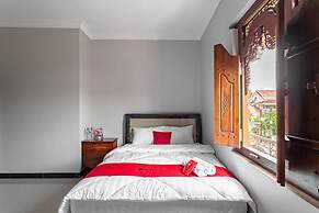 RedDoorz Syariah near Exit Toll Banyumanik