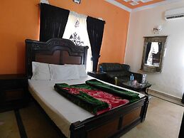 Capital Sweet Home