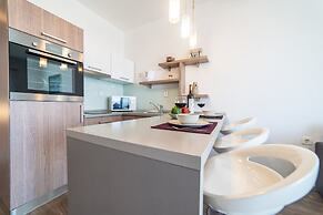 Apartmani D & J