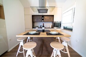 Apartmani D & J