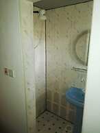 Guest House Hotel Chrisna - Hostel