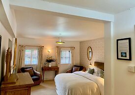 Tŷ Mawr Country Hotel