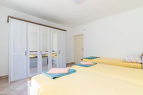 Apartment Lea