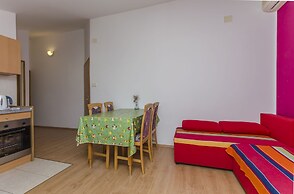 Apartments Mira I