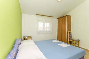 Apartments Mira I