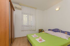 Apartments Mira I