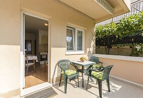 Apartments Mira I