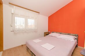 Apartments Mira I