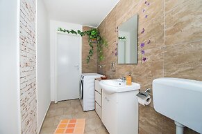 Apartment Kameni Dvori
