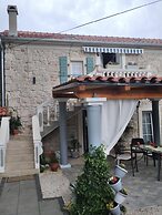 Apartment Kameni Dvori