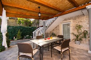 Apartment Kameni Dvori
