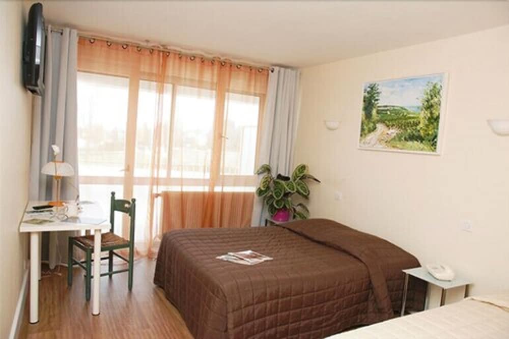 Le Chagny Hotel