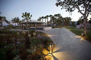 Paleros Beach Resort