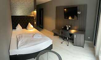 SL'otel im Parforcehaus