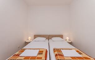Apartments Mactra
