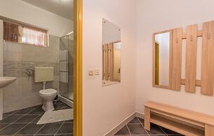 Apartments Mactra