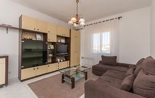 Apartments Mactra