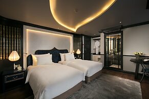 Lapinta Luxury Cruises