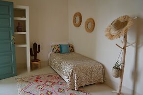 Riad Naanaa - Adults Only