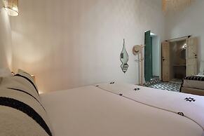 Riad Naanaa - Adults Only