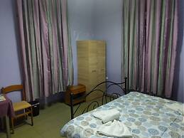 Pinguino Hostel Athens