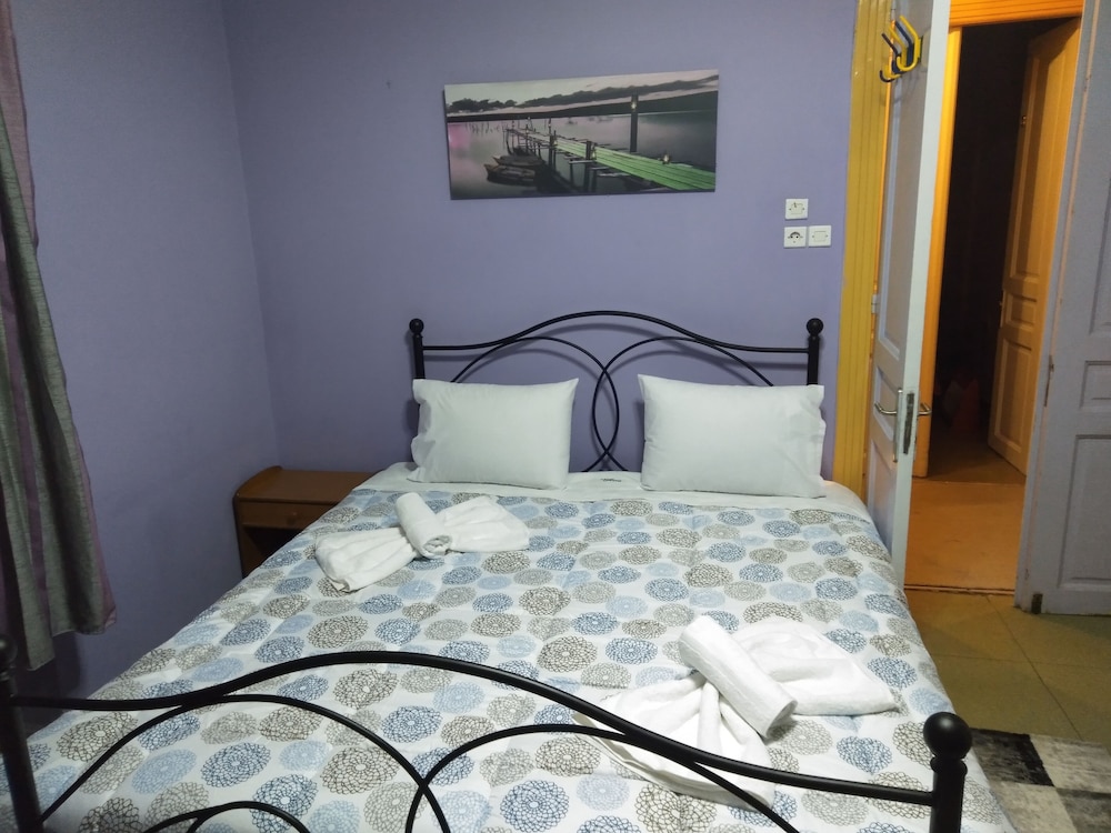 Pinguino Hostel Athens